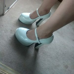 Platform Mary Jane's